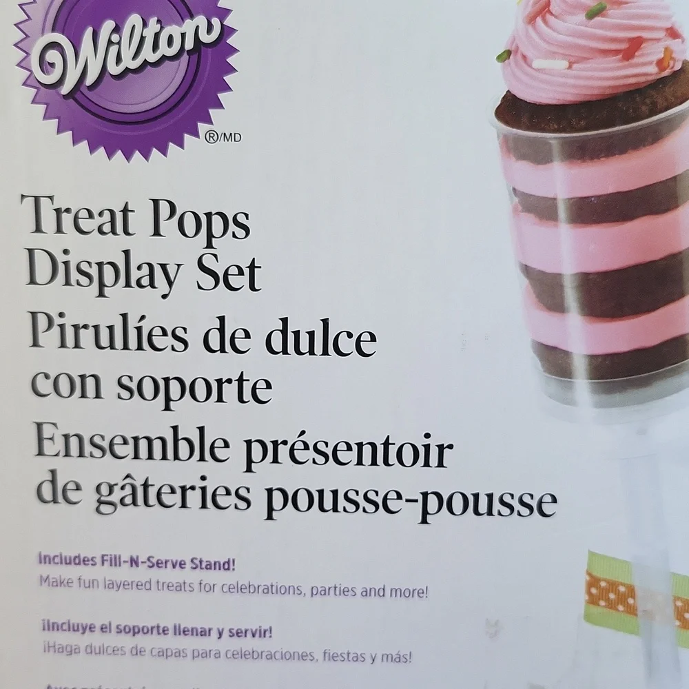 Wilton Treat Pops Display Set